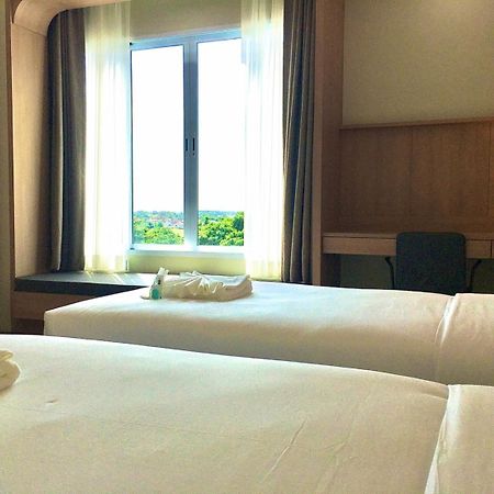 Mayflower Grande Suite Hotel Пхитсанулок Экстерьер фото