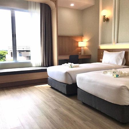 Mayflower Grande Suite Hotel Пхитсанулок Экстерьер фото