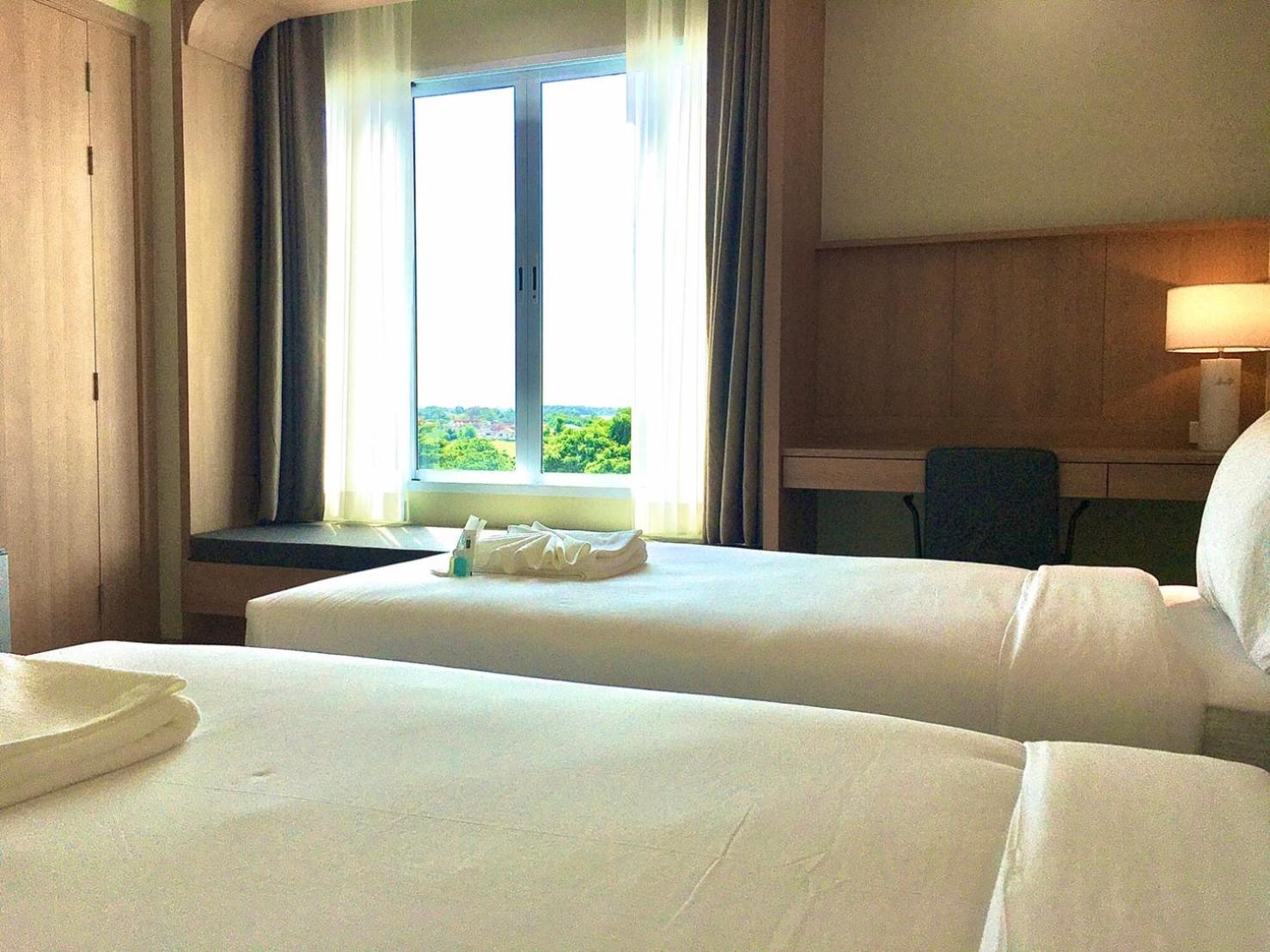 Mayflower Grande Suite Hotel Пхитсанулок Экстерьер фото